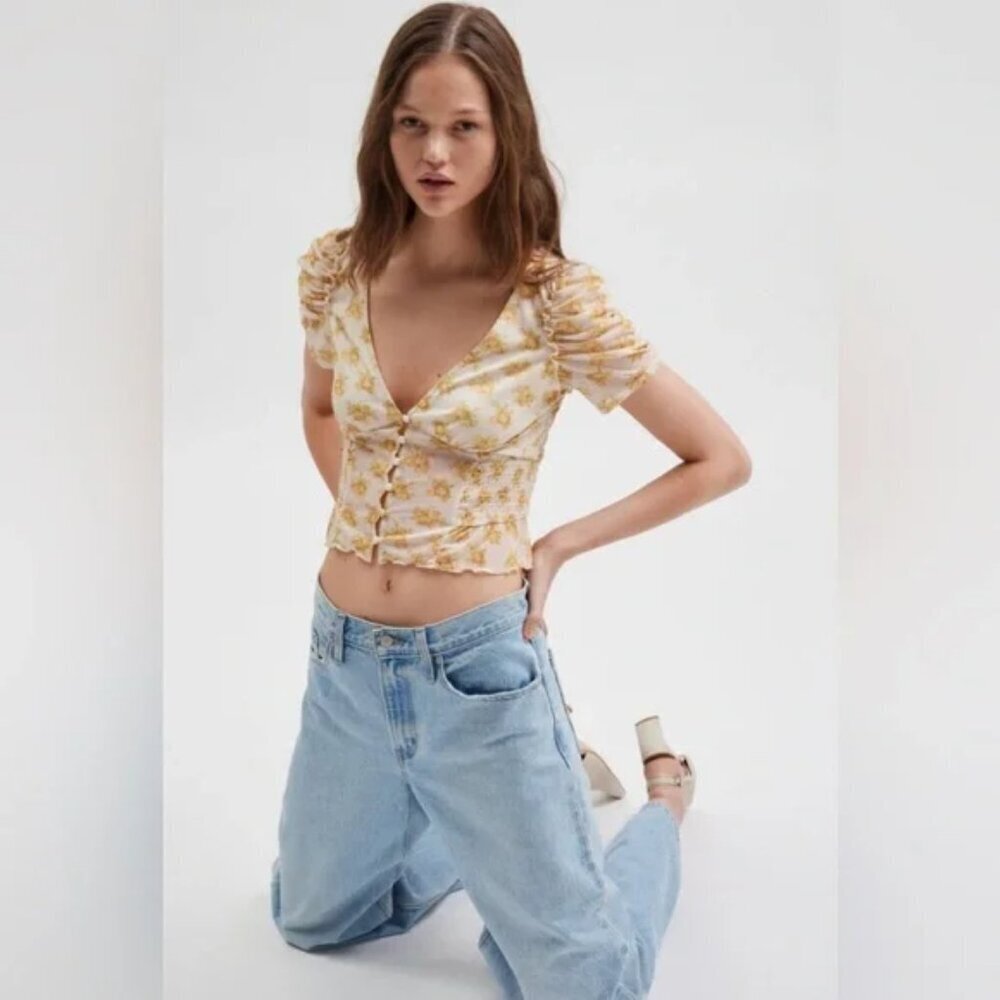 NWT UO Kimchi Blue Hollie Yellow Puff Sleeve Ruffled Blouse